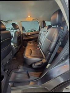 2015 Nissan Pathfinder SL Sport Utility 4D   - Photo 17 - Chicago, IL 60641