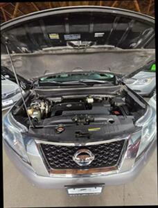 2015 Nissan Pathfinder SL Sport Utility 4D   - Photo 25 - Chicago, IL 60641