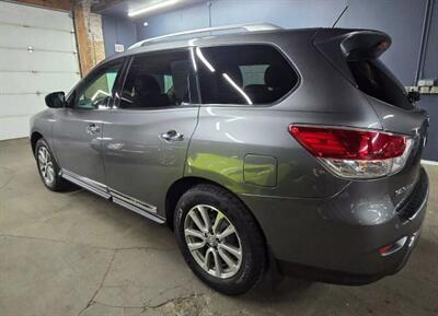 2015 Nissan Pathfinder SL Sport Utility 4D   - Photo 5 - Chicago, IL 60641