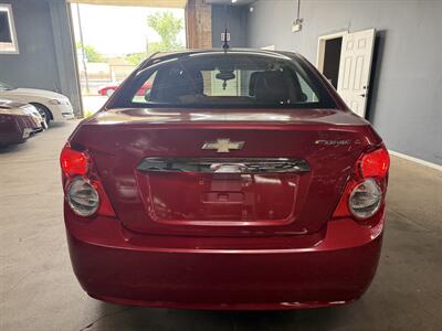 2012 Chevrolet Sonic LT  Sedan - Photo 5 - Chicago, IL 60641