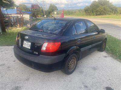 2006 Kia Rio   - Photo 2 - Horseshoe Bay, TX 78657
