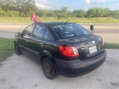 2006 Kia Rio   - Photo 4 - Horseshoe Bay, TX 78657