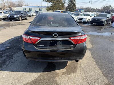 2017 Toyota Camry SE   - Photo 6 - Indianapolis, IN 46226
