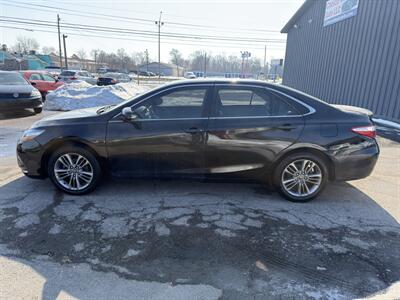 2017 Toyota Camry SE   - Photo 4 - Indianapolis, IN 46226