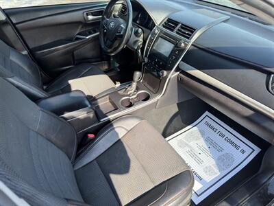 2017 Toyota Camry SE   - Photo 10 - Indianapolis, IN 46226