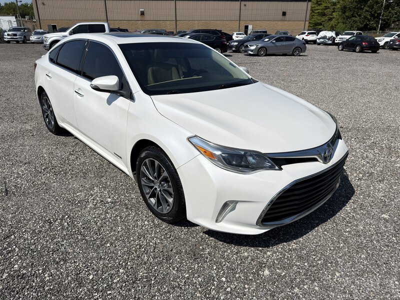 2016 Toyota Avalon Hybrid XLE Plus   - Photo 1 - Indianapolis, IN 46226