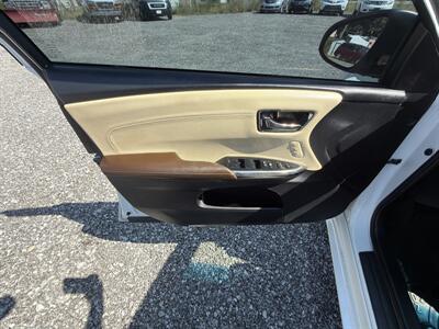 2016 Toyota Avalon Hybrid XLE Plus - Photo 15 - Indianapolis, IN 46226