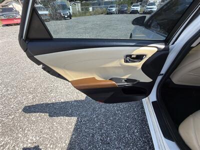 2016 Toyota Avalon Hybrid XLE Plus - Photo 13 - Indianapolis, IN 46226