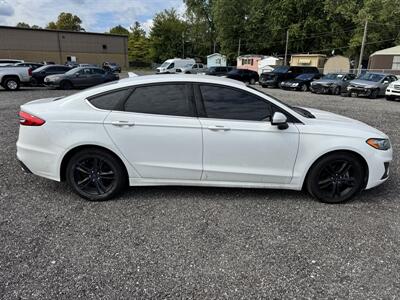 2020 Ford Fusion SE   - Photo 8 - Indianapolis, IN 46226