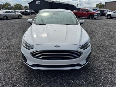 2020 Ford Fusion SE   - Photo 2 - Indianapolis, IN 46226