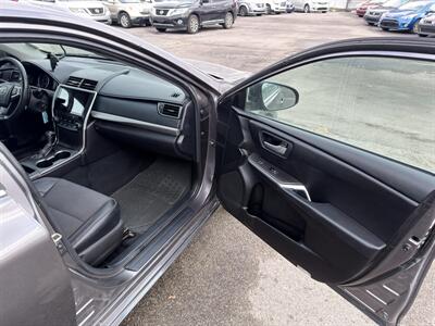 2016 Toyota Camry LE   - Photo 9 - Indianapolis, IN 46226