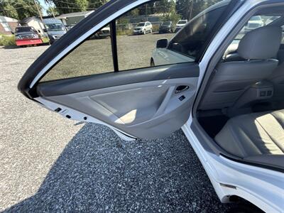 2007 Toyota Camry Hybrid   - Photo 13 - Indianapolis, IN 46226