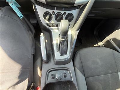 2014 Ford Focus SE   - Photo 4 - Indianapolis, IN 46226