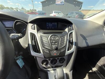 2014 Ford Focus SE   - Photo 3 - Indianapolis, IN 46226