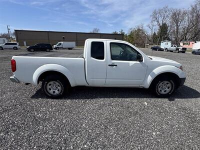 2016 Nissan Frontier S   - Photo 2 - Indianapolis, IN 46226