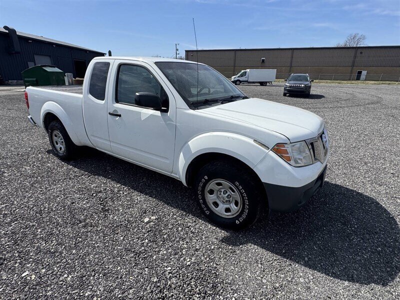 2016 Nissan Frontier S  