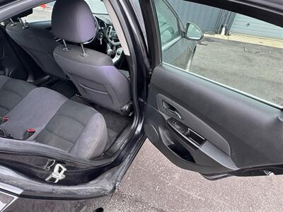 2013 Chevrolet Cruze 1LT Auto   - Photo 13 - Indianapolis, IN 46226