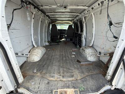 2006 Chevrolet Express 3500   - Photo 11 - Indianapolis, IN 46226
