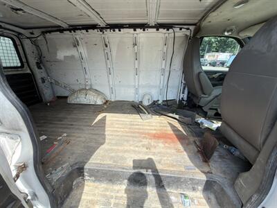 2006 Chevrolet Express 3500   - Photo 10 - Indianapolis, IN 46226