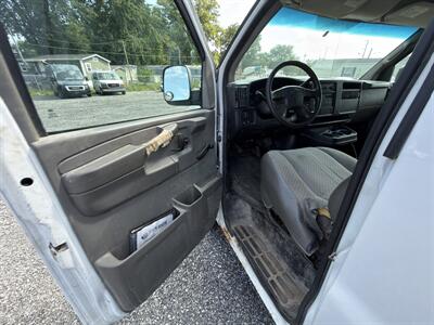 2006 Chevrolet Express 3500   - Photo 12 - Indianapolis, IN 46226