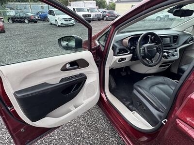 2017 Chrysler Pacifica LX   - Photo 9 - Indianapolis, IN 46226