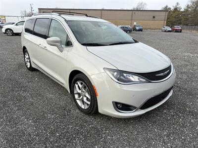 2019 Chrysler Pacifica Touring L Plus   - Photo 1 - Indianapolis, IN 46226