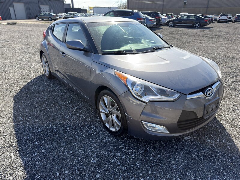 2017 Hyundai VELOSTER   - Photo 1 - Indianapolis, IN 46226
