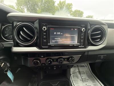 2018 Toyota Tacoma SR V6   - Photo 19 - Indianapolis, IN 46226
