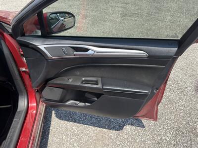 2019 Ford Fusion SE   - Photo 9 - Indianapolis, IN 46226