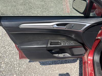 2019 Ford Fusion SE   - Photo 15 - Indianapolis, IN 46226
