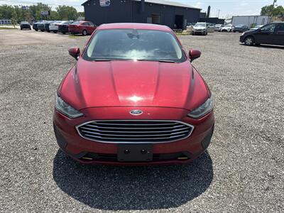 2019 Ford Fusion SE   - Photo 2 - Indianapolis, IN 46226