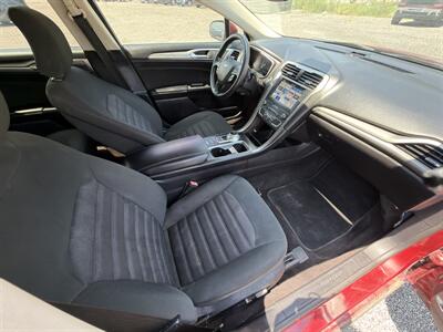 2019 Ford Fusion SE   - Photo 10 - Indianapolis, IN 46226