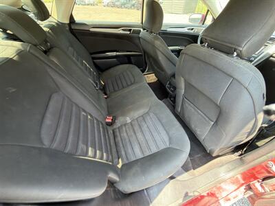 2019 Ford Fusion SE   - Photo 12 - Indianapolis, IN 46226