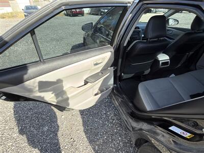 2016 Toyota Camry LE   - Photo 13 - Indianapolis, IN 46226