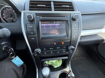 2016 Toyota Camry LE   - Photo 18 - Indianapolis, IN 46226