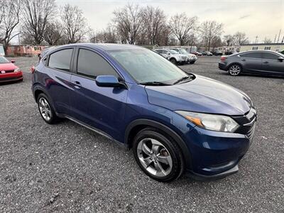 2017 Honda HR-V LX   - Photo 8 - Indianapolis, IN 46226