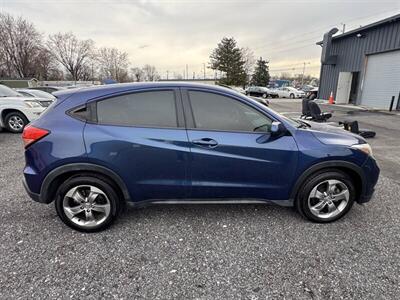 2017 Honda HR-V LX   - Photo 7 - Indianapolis, IN 46226