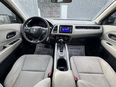 2017 Honda HR-V LX   - Photo 14 - Indianapolis, IN 46226