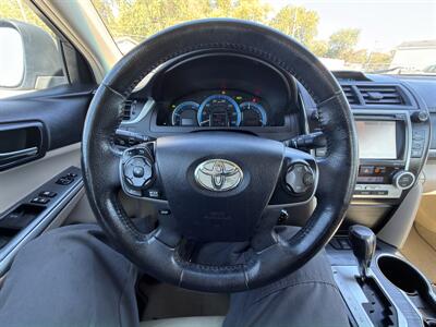 2014 Toyota Camry Hybrid XLE - Photo 17 - Indianapolis, IN 46226