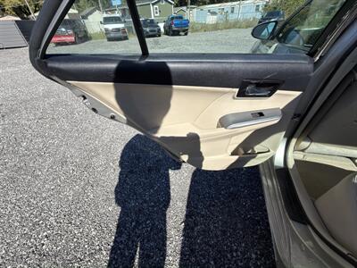 2014 Toyota Camry Hybrid XLE - Photo 13 - Indianapolis, IN 46226