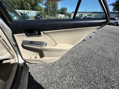 2014 Toyota Camry Hybrid XLE - Photo 11 - Indianapolis, IN 46226