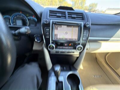 2014 Toyota Camry Hybrid XLE - Photo 18 - Indianapolis, IN 46226