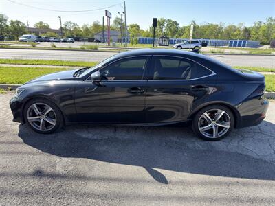 2018 Lexus IS 300   - Photo 4 - Indianapolis, IN 46226