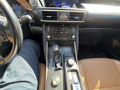 2018 Lexus IS 300   - Photo 18 - Indianapolis, IN 46226