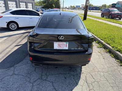 2018 Lexus IS 300   - Photo 6 - Indianapolis, IN 46226