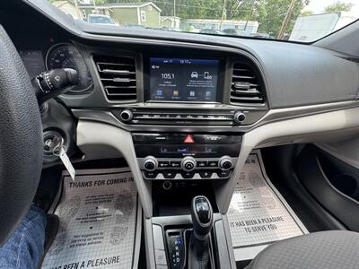 2020 Hyundai Elantra SEL   - Photo 20 - Indianapolis, IN 46226