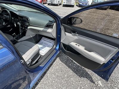 2020 Hyundai Elantra SEL   - Photo 16 - Indianapolis, IN 46226