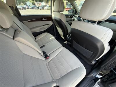 2016 Kia Sorento L - Photo 12 - Indianapolis, IN 46226