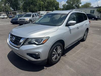 2017 Nissan Pathfinder S   - Photo 2 - Indianapolis, IN 46226