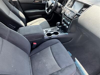 2017 Nissan Pathfinder S   - Photo 17 - Indianapolis, IN 46226